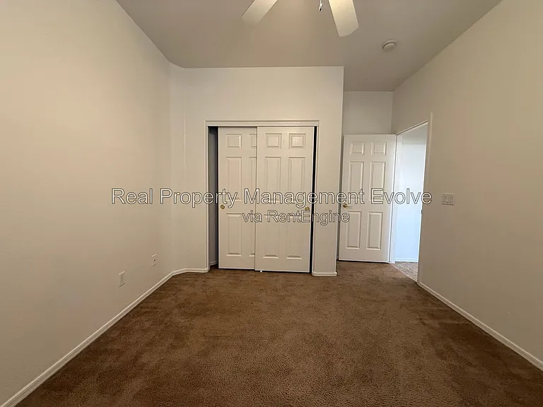 4417 W Saint Kateri Dr — Photo 26