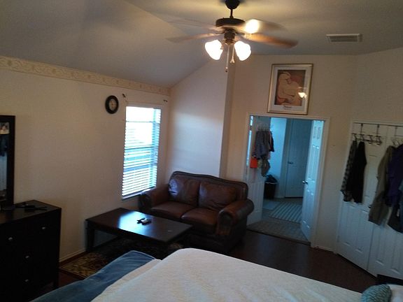 5th image of 2811 Acacia Fair Ln