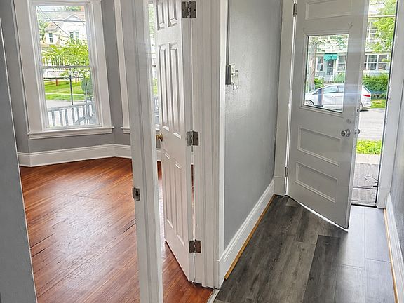 5th image of 86 Woodlawn Ave APT 1