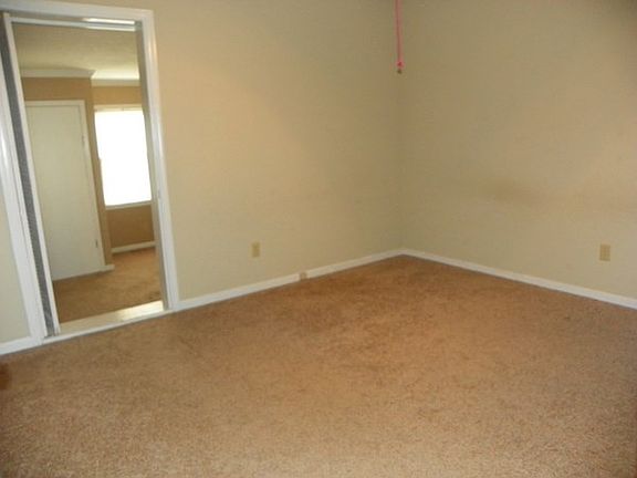 5th image of 119 Jefferson Ct