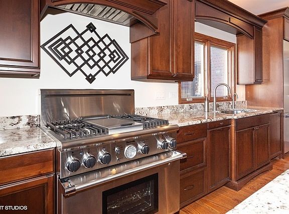5th image of 25754 S Kensington Ln