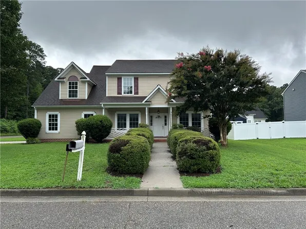 605 Rivergate Ter, West Point, VA 23181