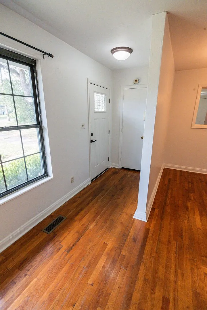 3bd/2 ba pool home close to Apalachee Parkway — Photo 4