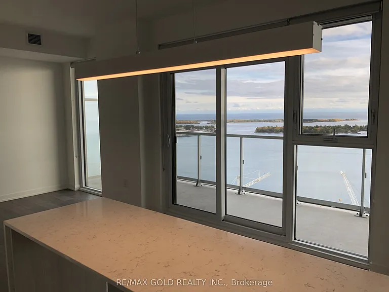 20 Richardson St #3405 — Photo 4