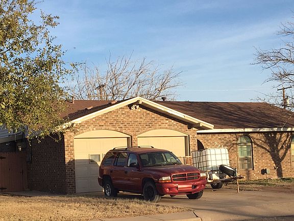 5th image of 2712 Byron Ave