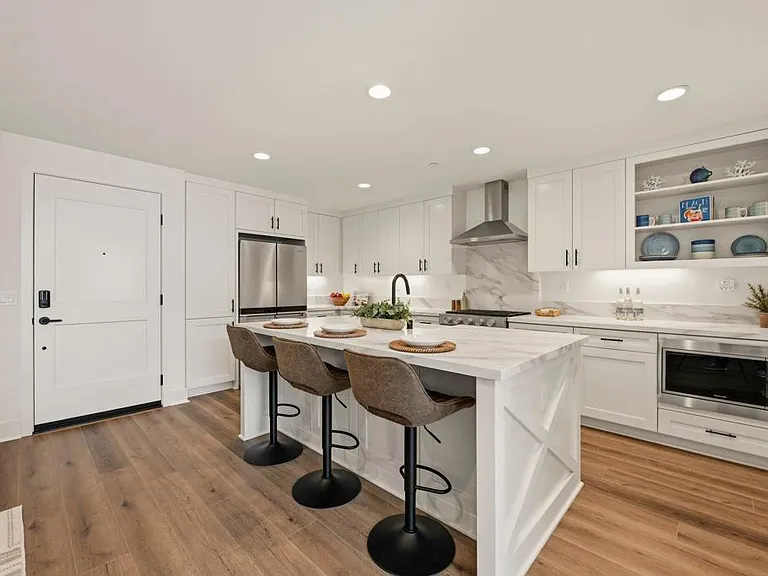 1101 Cantina Ct #208 — Photo 4