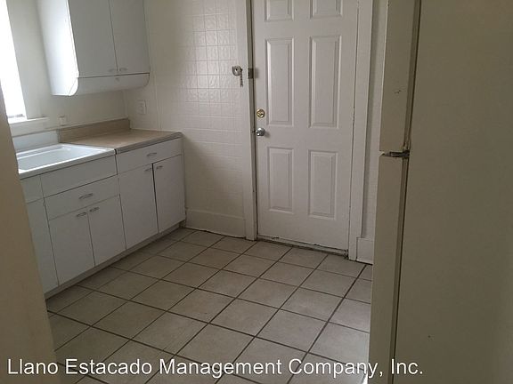 5th image of 612 W 17th Ave APT B