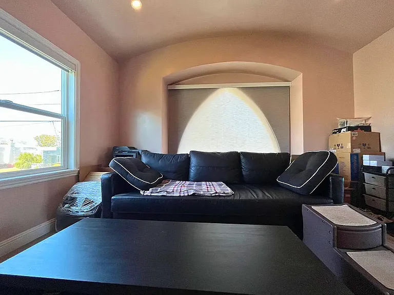 611 Green Ave #3 — Photo 3