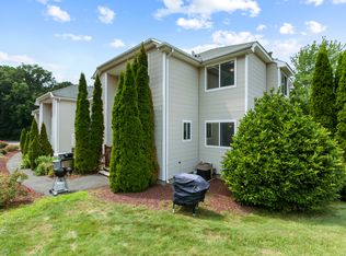 80 Country Ln APT 23, Vernon, CT 06066