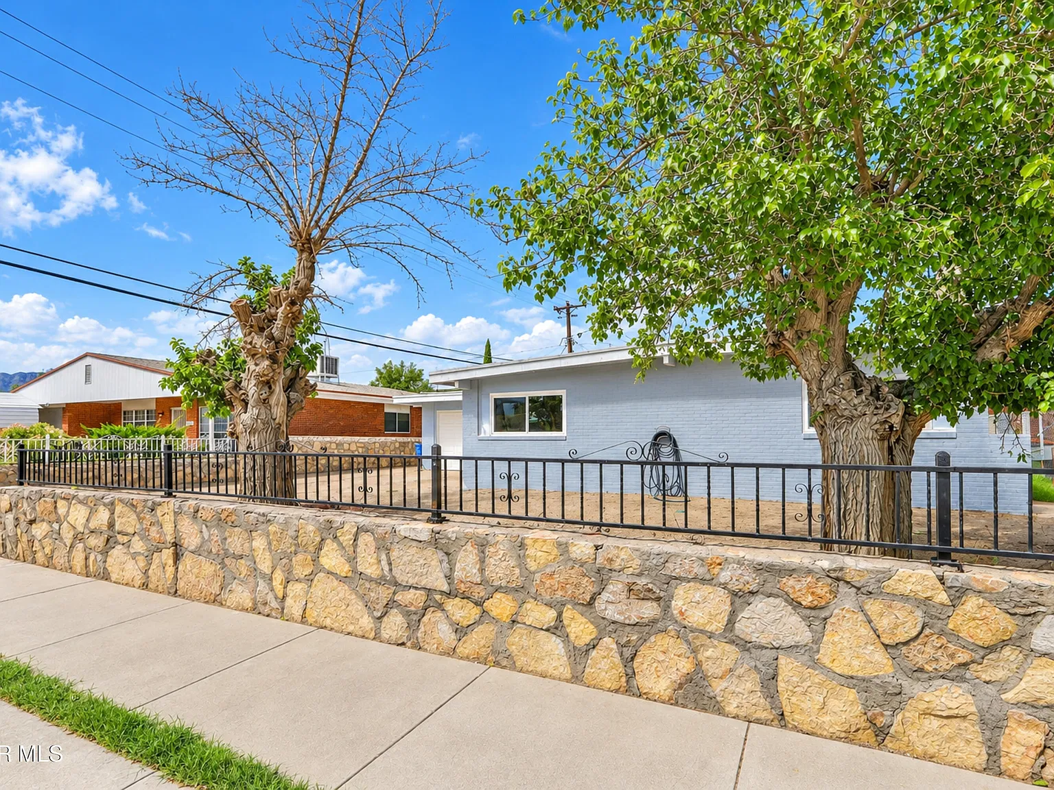 3 bed, 2.0 bath, 1670 sqft, $1,850 — Photo 3