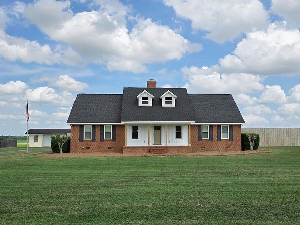 3773 Plantation Ln