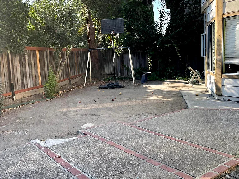 1561 Adolfo Dr — Photo 13