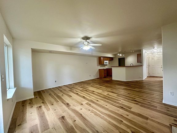 3rd image of 230-32 E Leadora Ln #236
