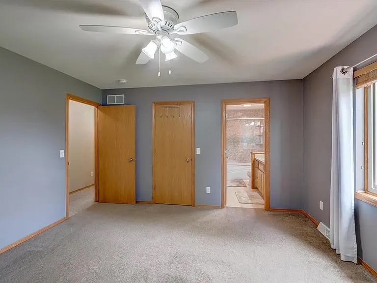 1406 Dewberry Dr — Photo 10