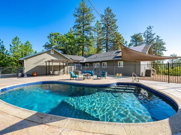 100 Gilbert Dr, Applegate, CA 95703