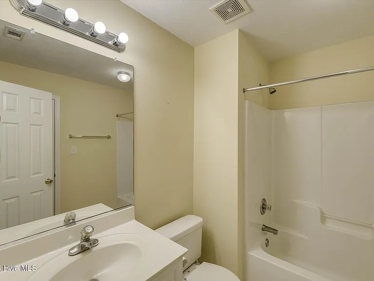 301 Beech Ln — Photo 36