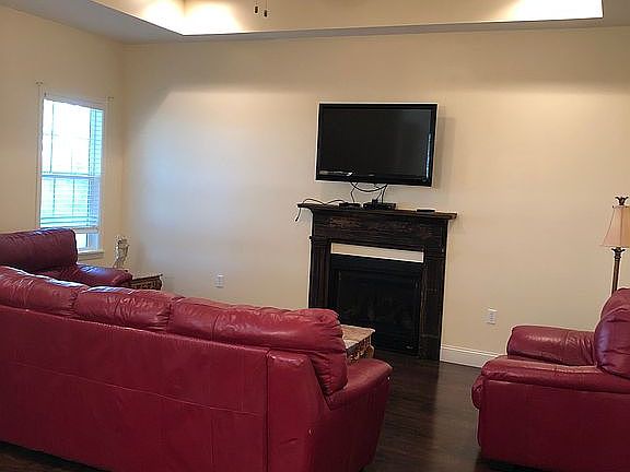 Living area & gas fireplace