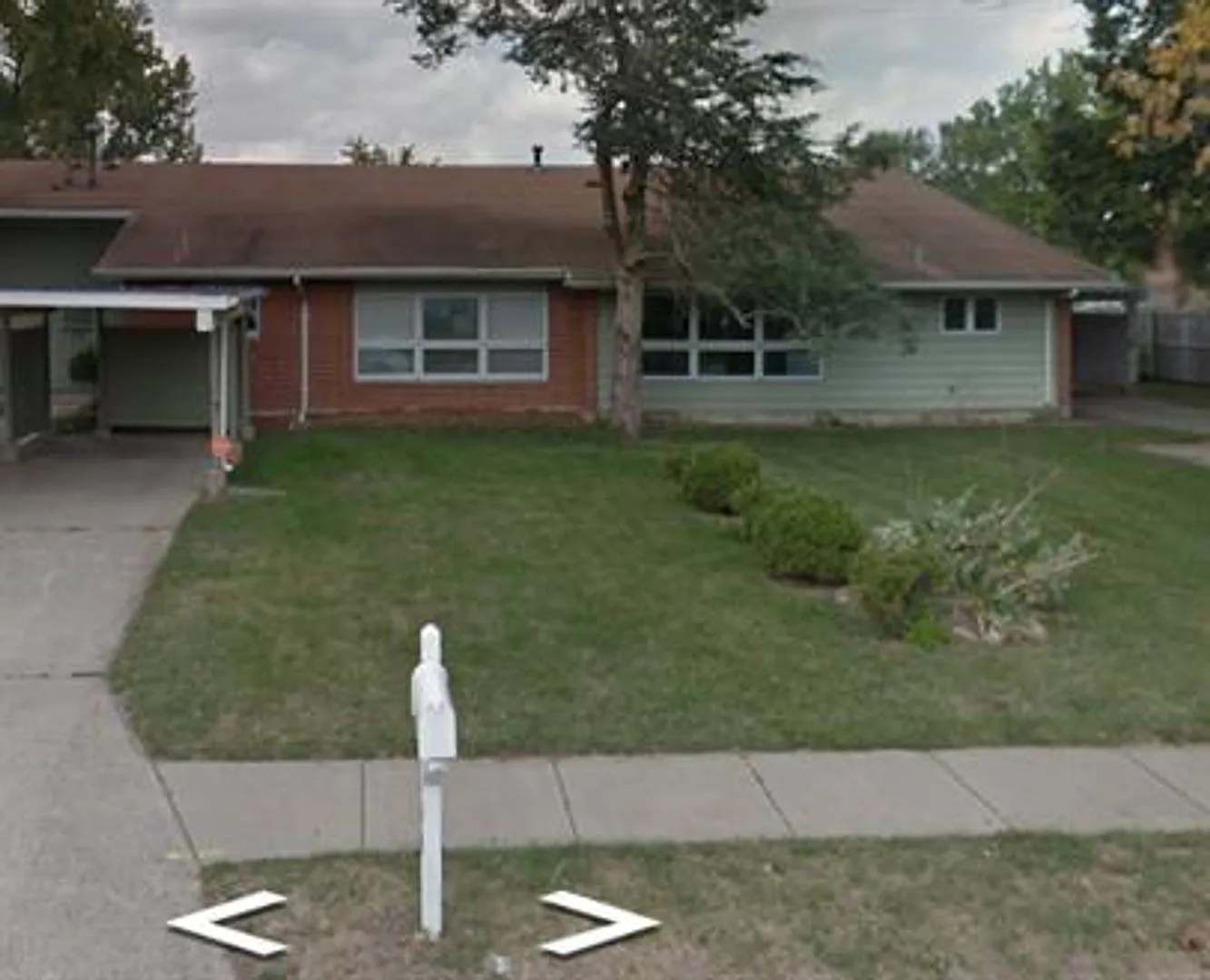 1507 Fairway Dr photo 1