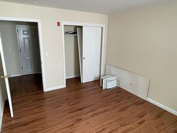 5th image of 32 Lockwood Ave #2C
