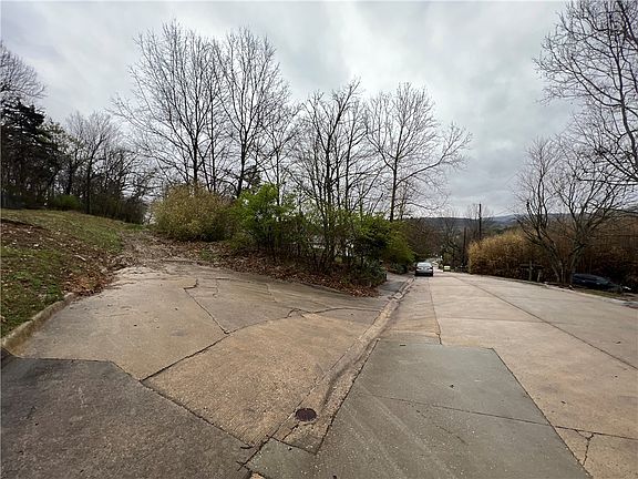 4th image of S Mashburn Ave #2