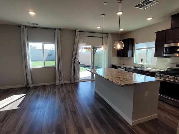 5th image of 2100 Wooster Pl