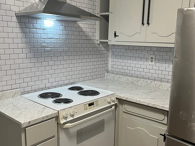 110 Cage Cir — Photo 2