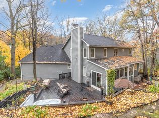 14011 Minnehaha Pl, Wayzata, MN 55391
