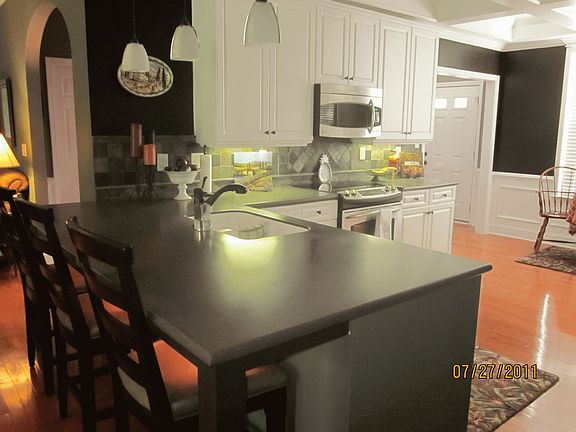 3rd image of 304 Northcliff Way