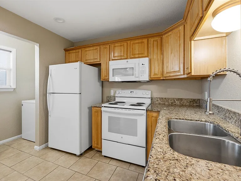 2803 Wayside Ave — Photo 15