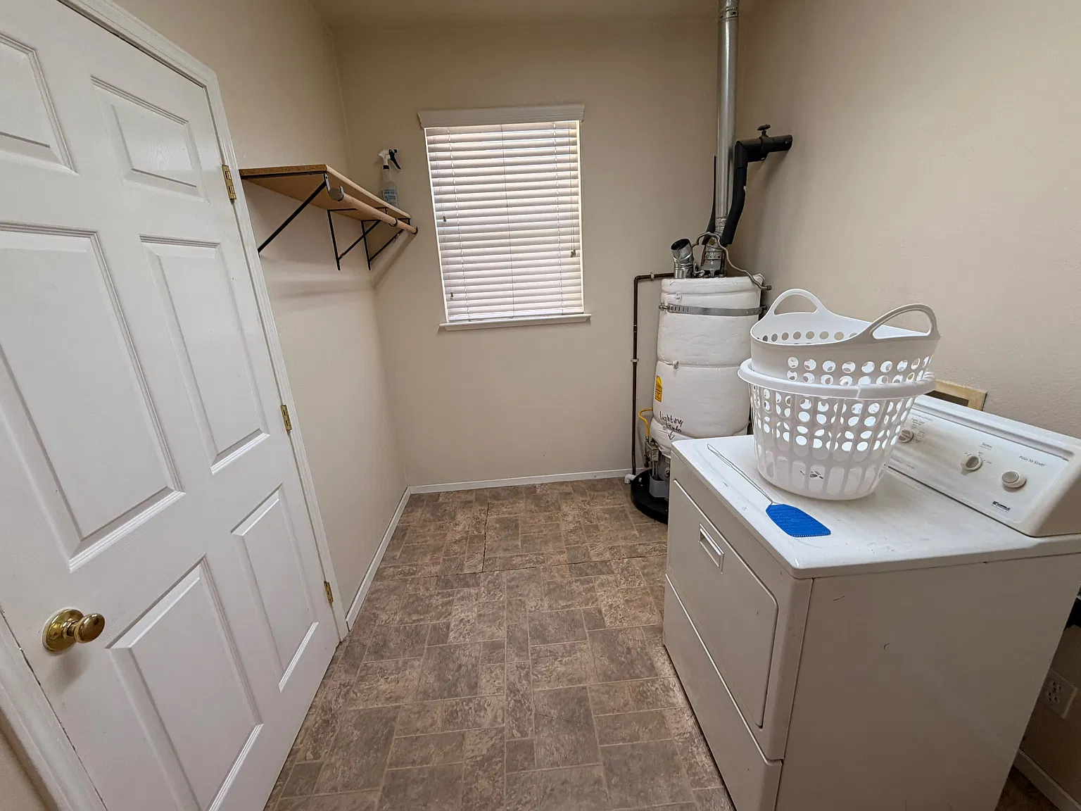 2 bed, 1100 sqft, $1,650 — Photo 4