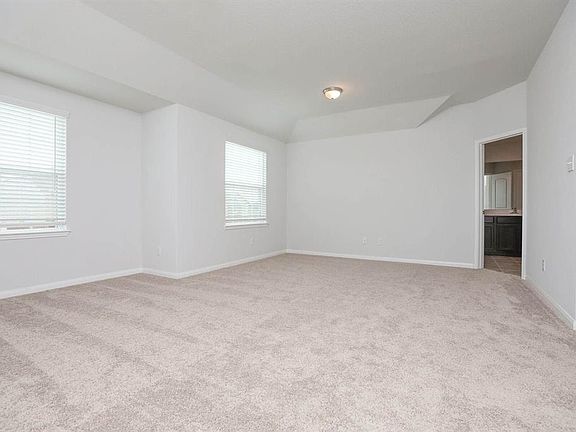 4th image of 6231 El Oro Dr