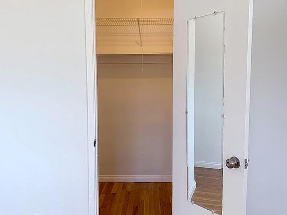 5th image of 3916 Kentucky Dr APT 4