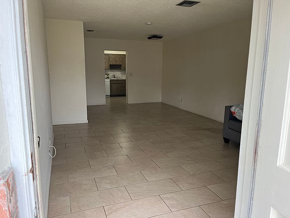 3rd image of 8853 Dania Dr Unit 8853