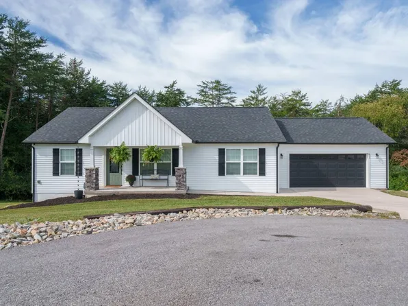 57 Capitol Dr, Crossville, TN 38555