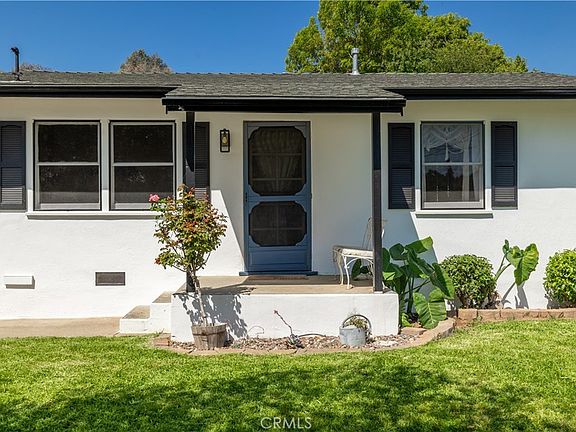 3rd image of 155 Barhaven Ln