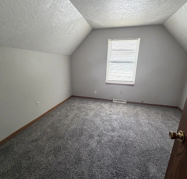 9417 Marah Ave — Photo 7