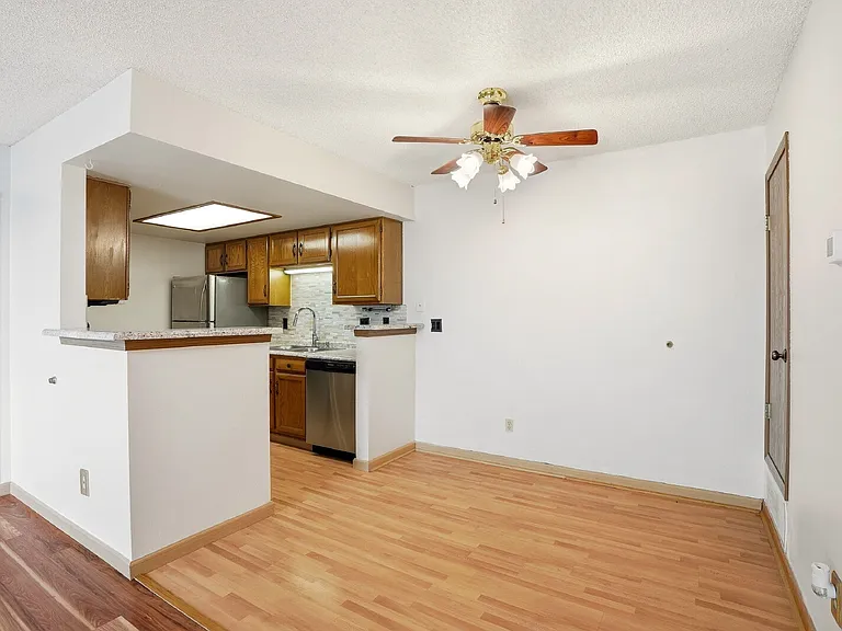 931 S Zeno Way #103 — Photo 8