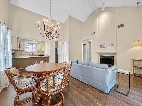 3rd image of 323 Cedarwood Dr