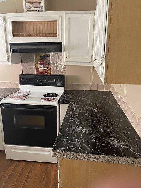 2nd image of 174 Rodgers St