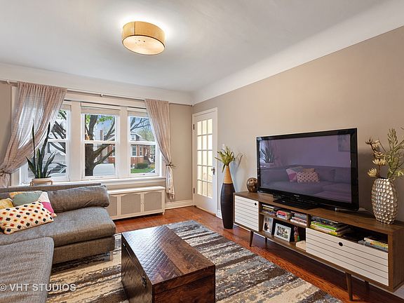 3rd image of 3525 Gunderson Ave
