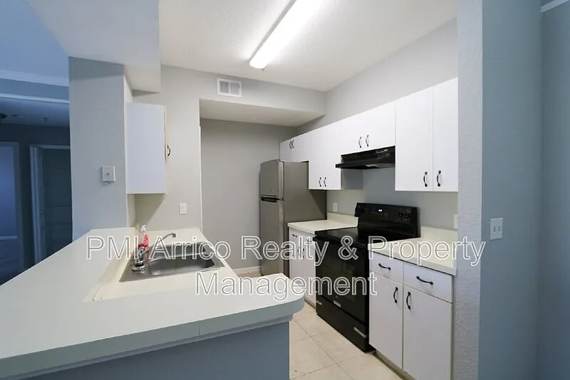 3 bed, 2.0 bath, 1336 sqft, $1,650 — Photo 4