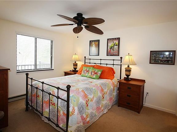4th image of 1007 Edgewater Dr