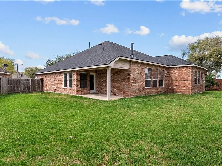 2120 Red Timber Ct — Photo 36