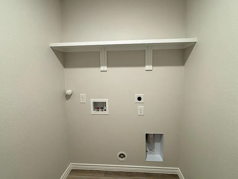 1645 Pleasant Dr — Photo 10