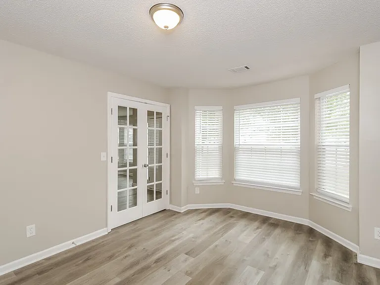 1037 Summer Cypress Dr — Photo 13