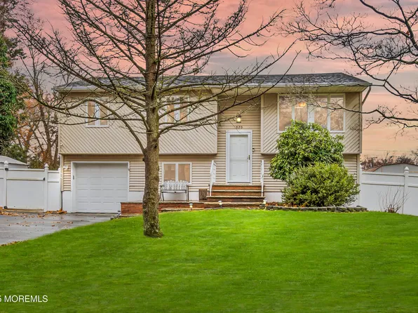620 Hillside Drive, Toms River, NJ 08753