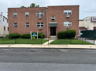 215 Felton Ave APT 2B, Darby, PA 19023