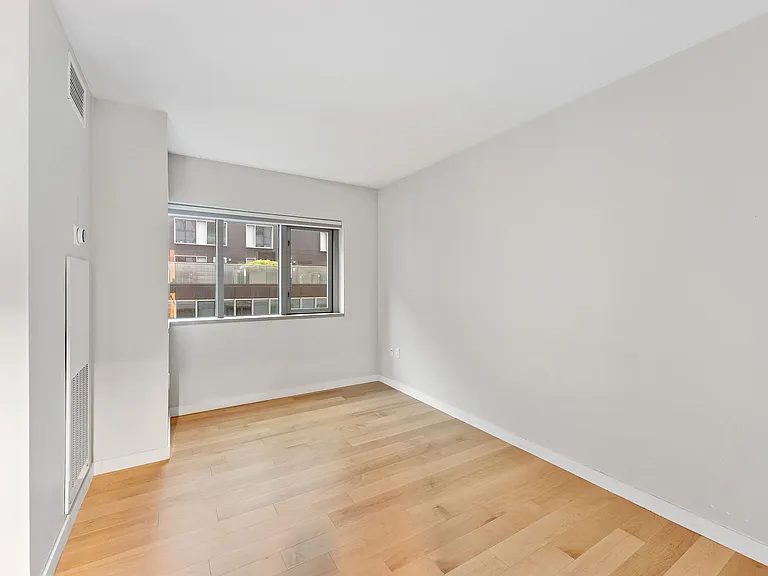 355 1st St #S502 — Photo 10