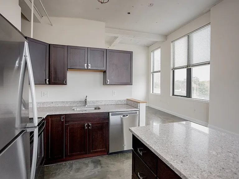 Garfield Lofts — Photo 22