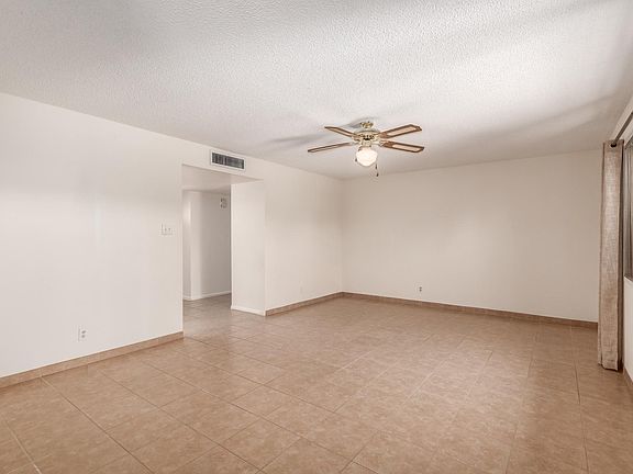 4th image of 6001 W Hazelwood St